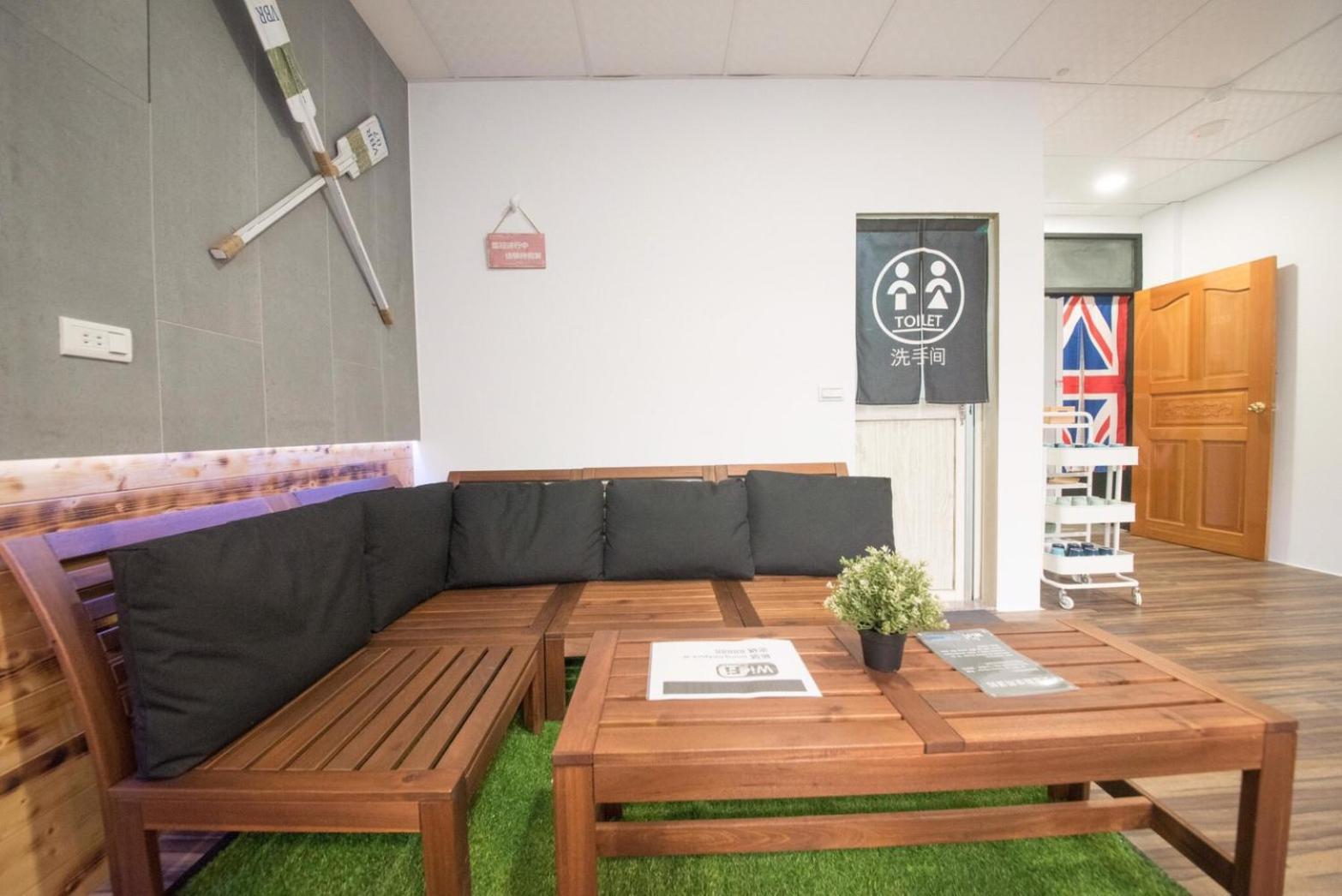יוצ'י Deer Traveler Hostel מראה חיצוני תמונה